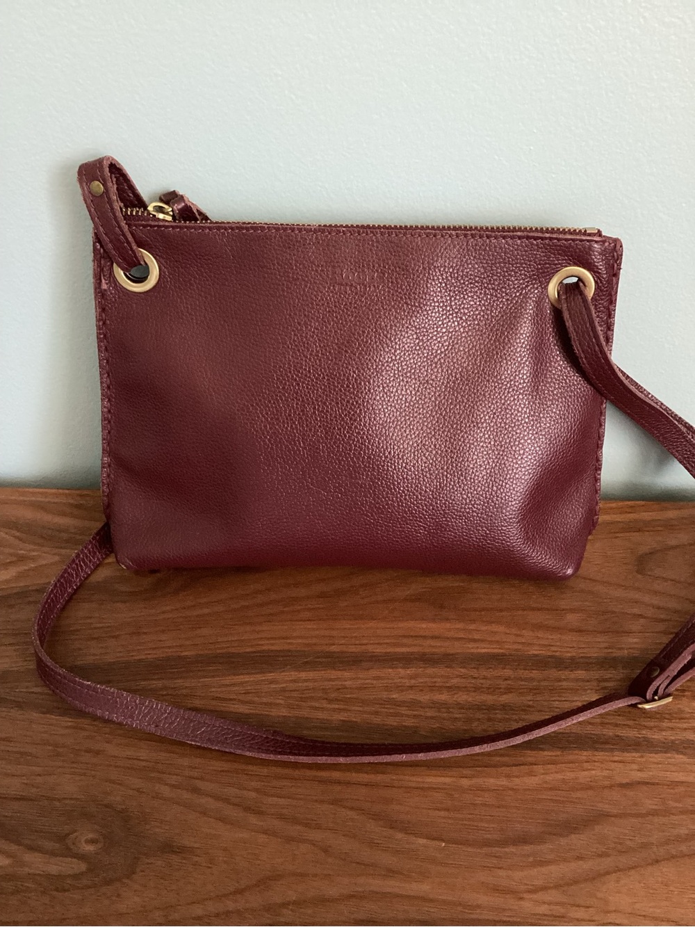 Roots Edie Bag Cervino Leather Dark Burgundy - Picture 2 of 9